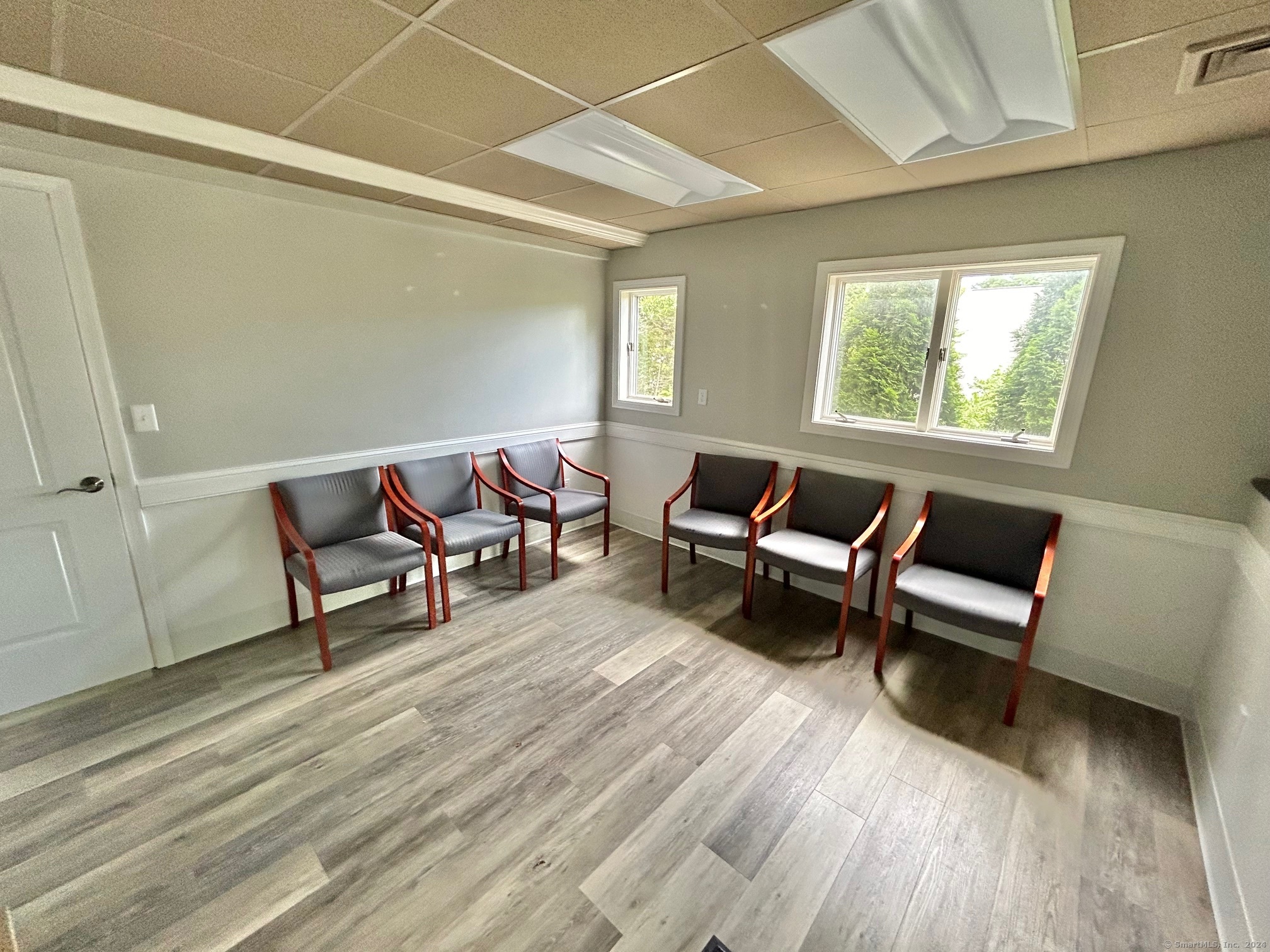 46 Avon West Dental Office Road Property Photo 4