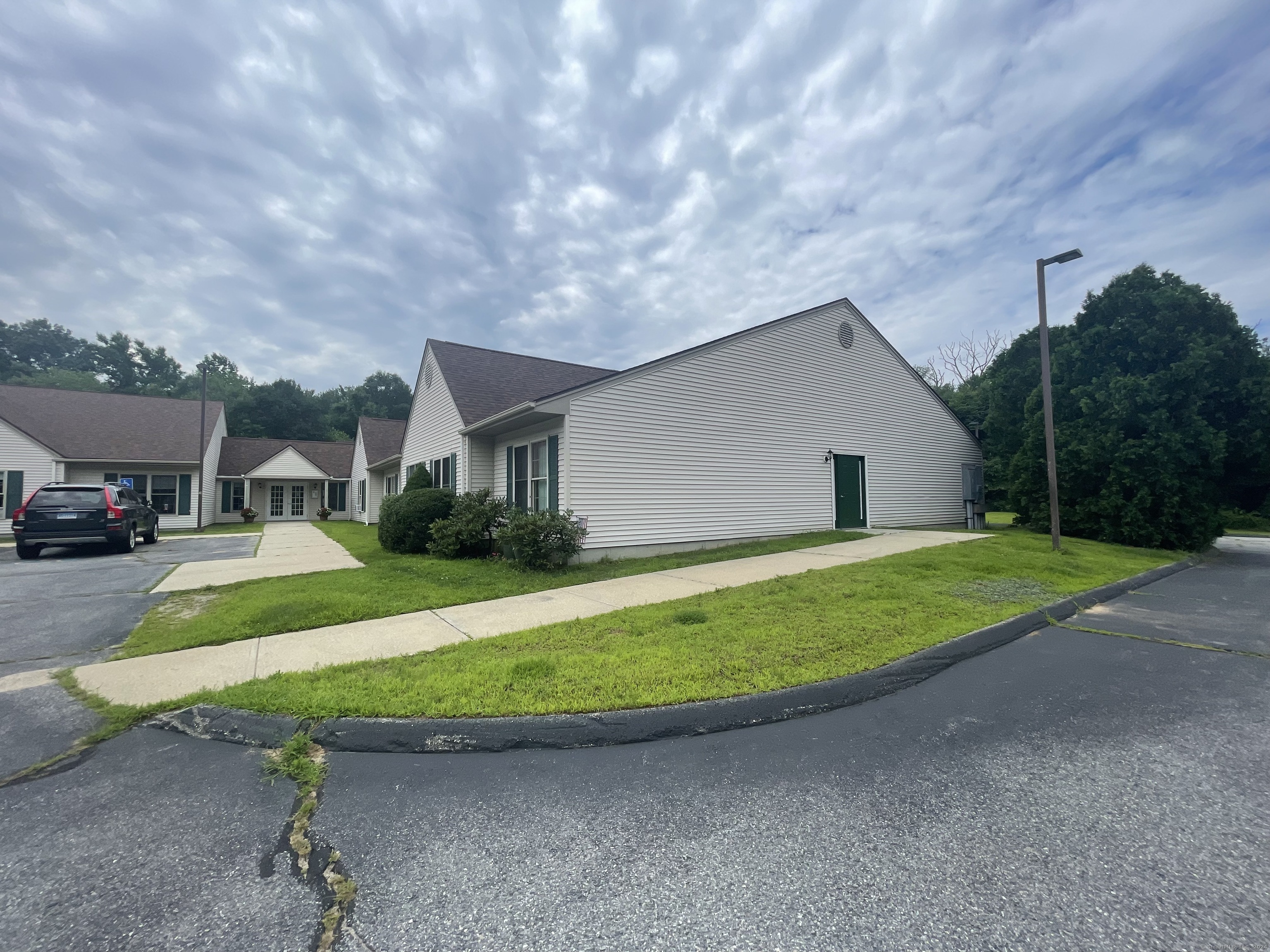 30 Knollwood Drive Property Photo 4