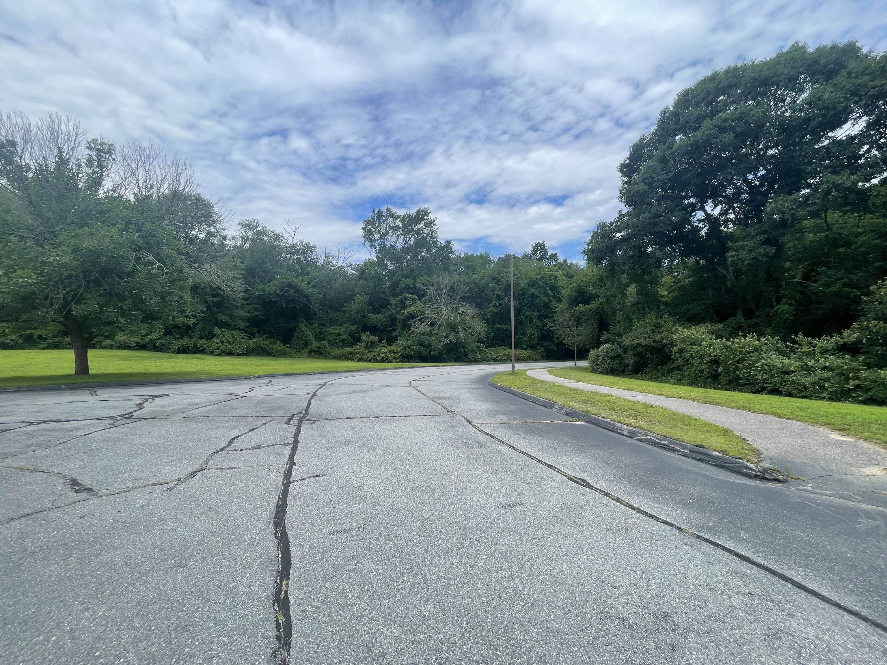 30 Knollwood Drive Property Photo 6