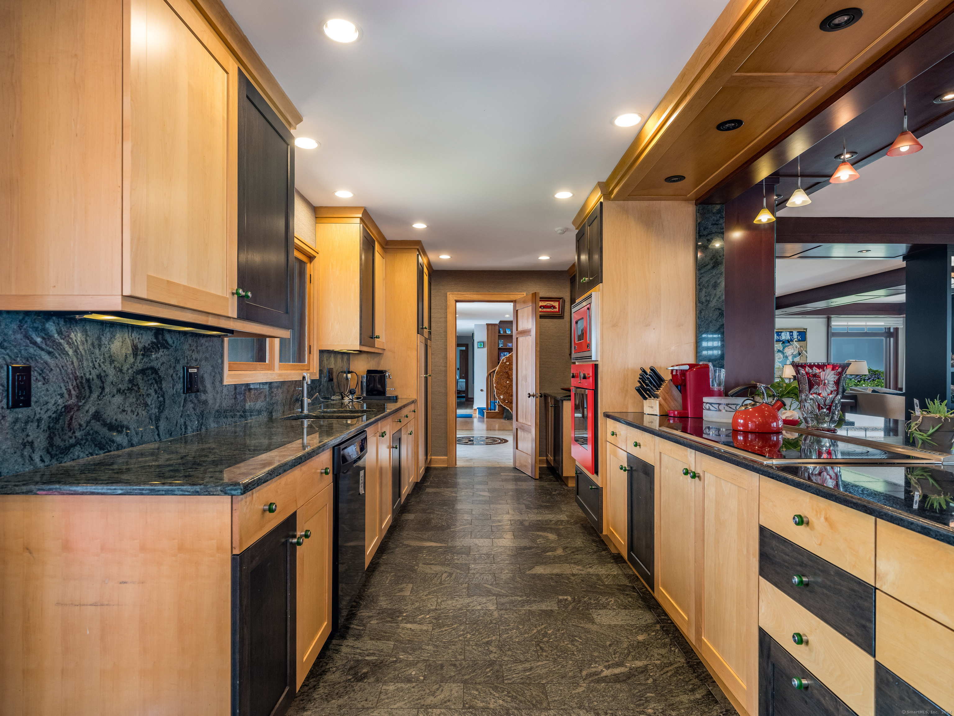 215 Uncas Point Road Property Photo 18