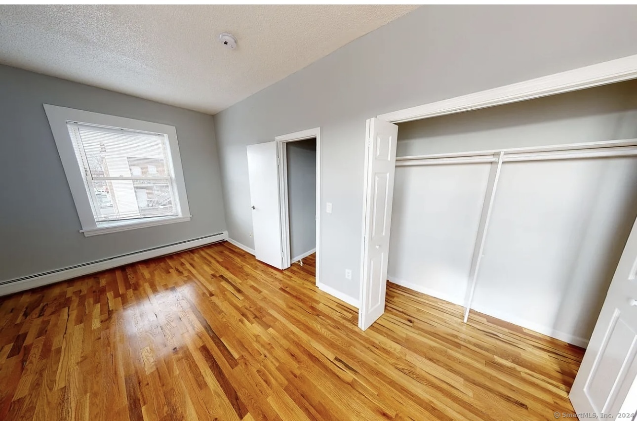 335 Wells 18 Street Property Photo 4