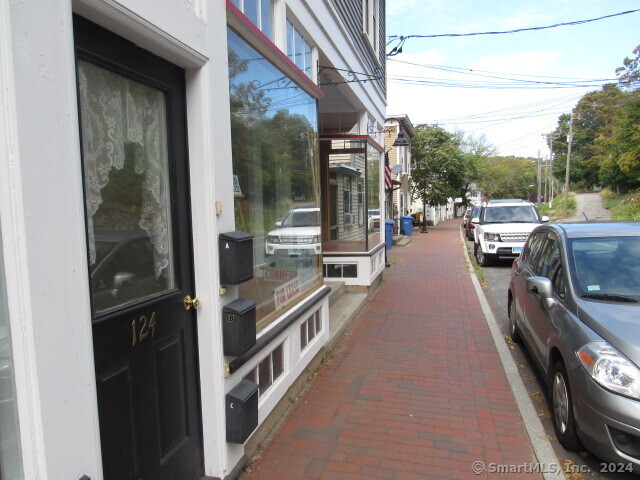 124 Main 3 Street Property Photo 5