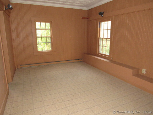 124 Main 3 Street Property Photo 8