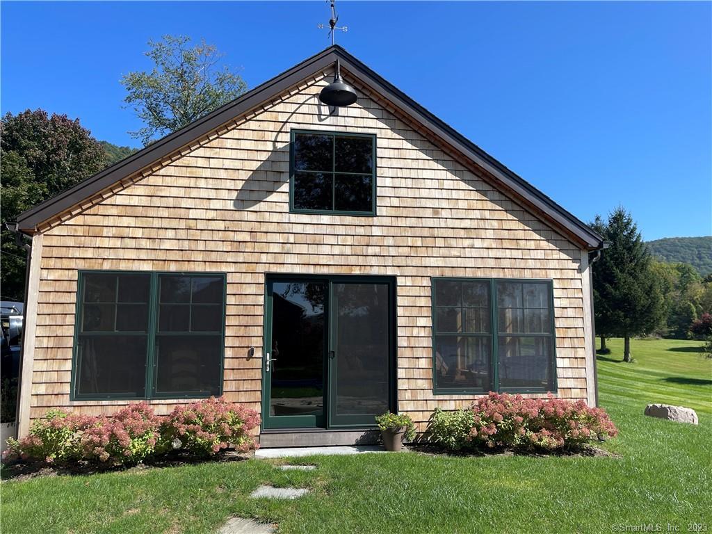 292 Twin Lakes Road Property Photo 1