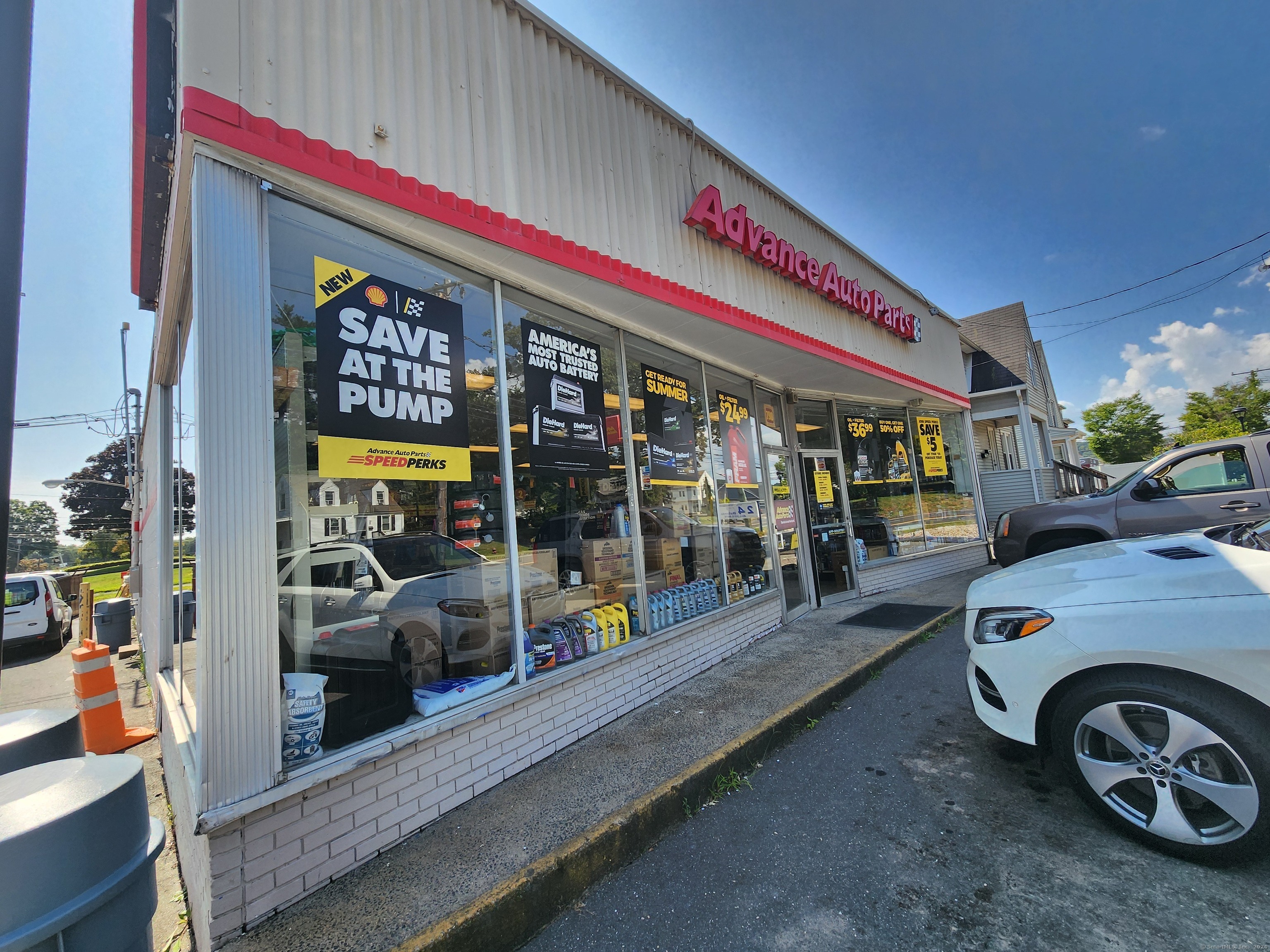 790 Farmington Avenue Property Photo 1