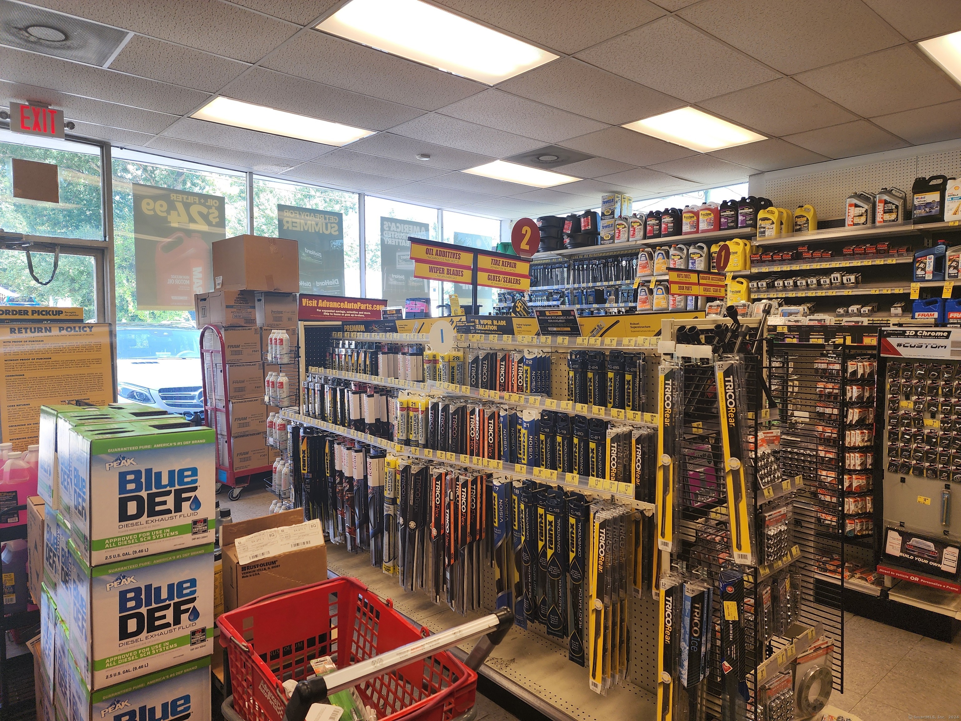790 Farmington Avenue Property Photo 4