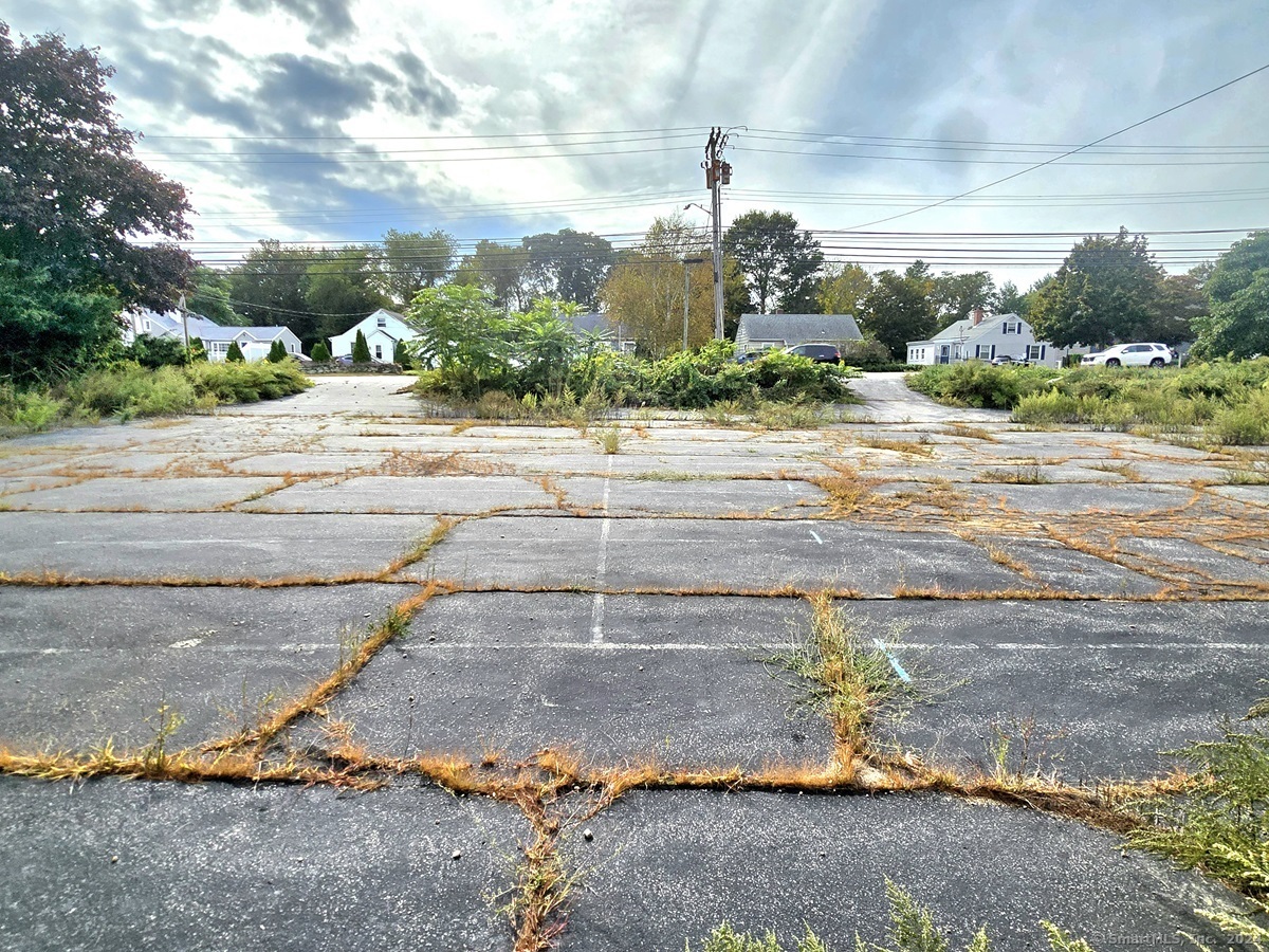 420 Long Hill Road Property Photo 5