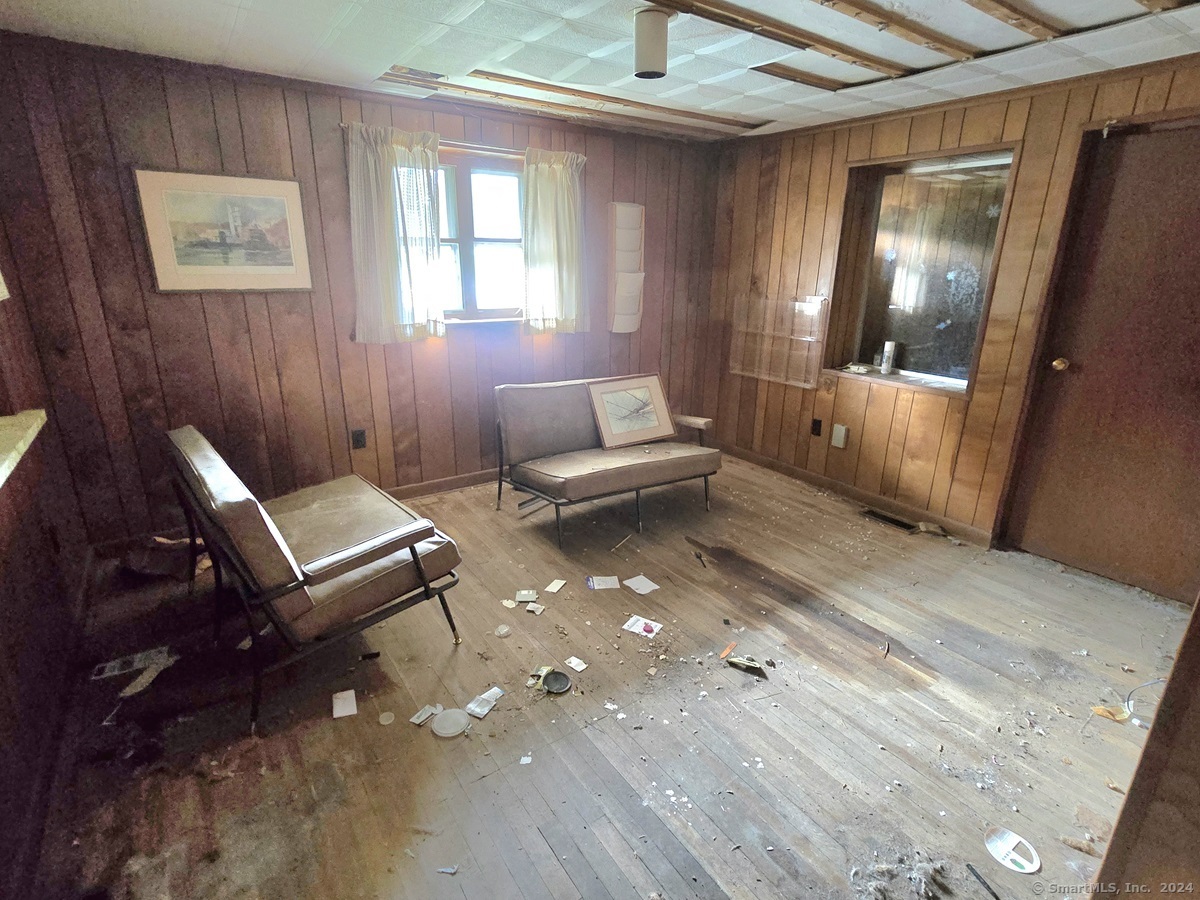 420 Long Hill Road Property Photo 10