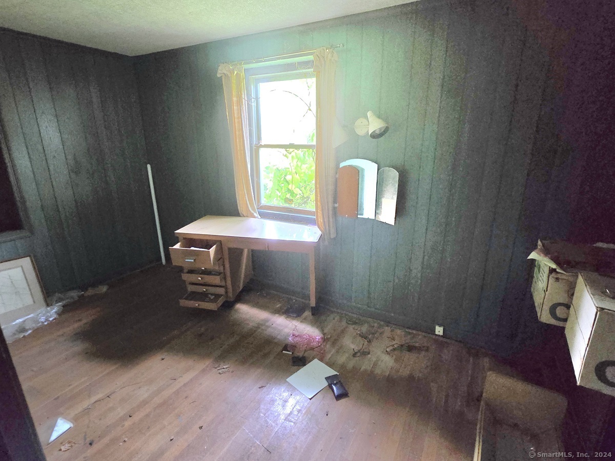 420 Long Hill Road Property Photo 13