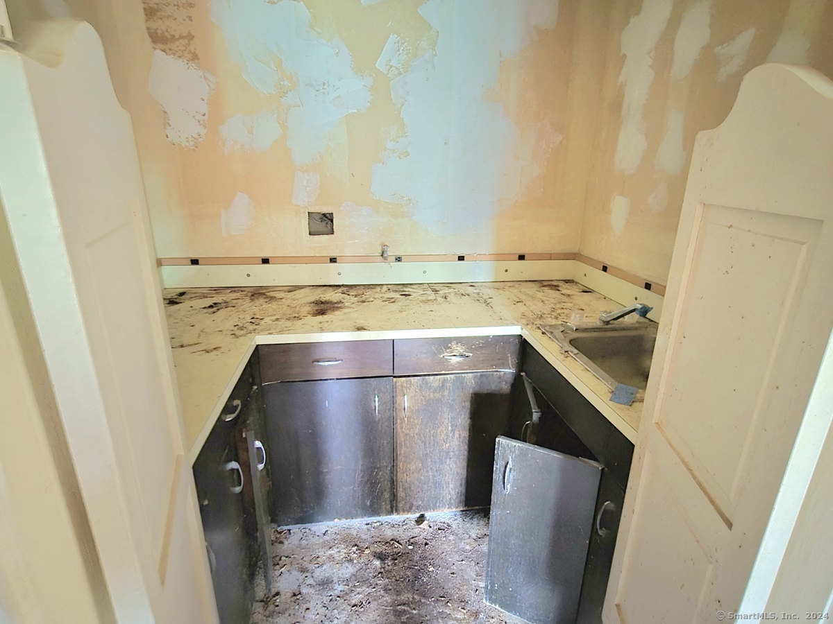 420 Long Hill Road Property Photo 25