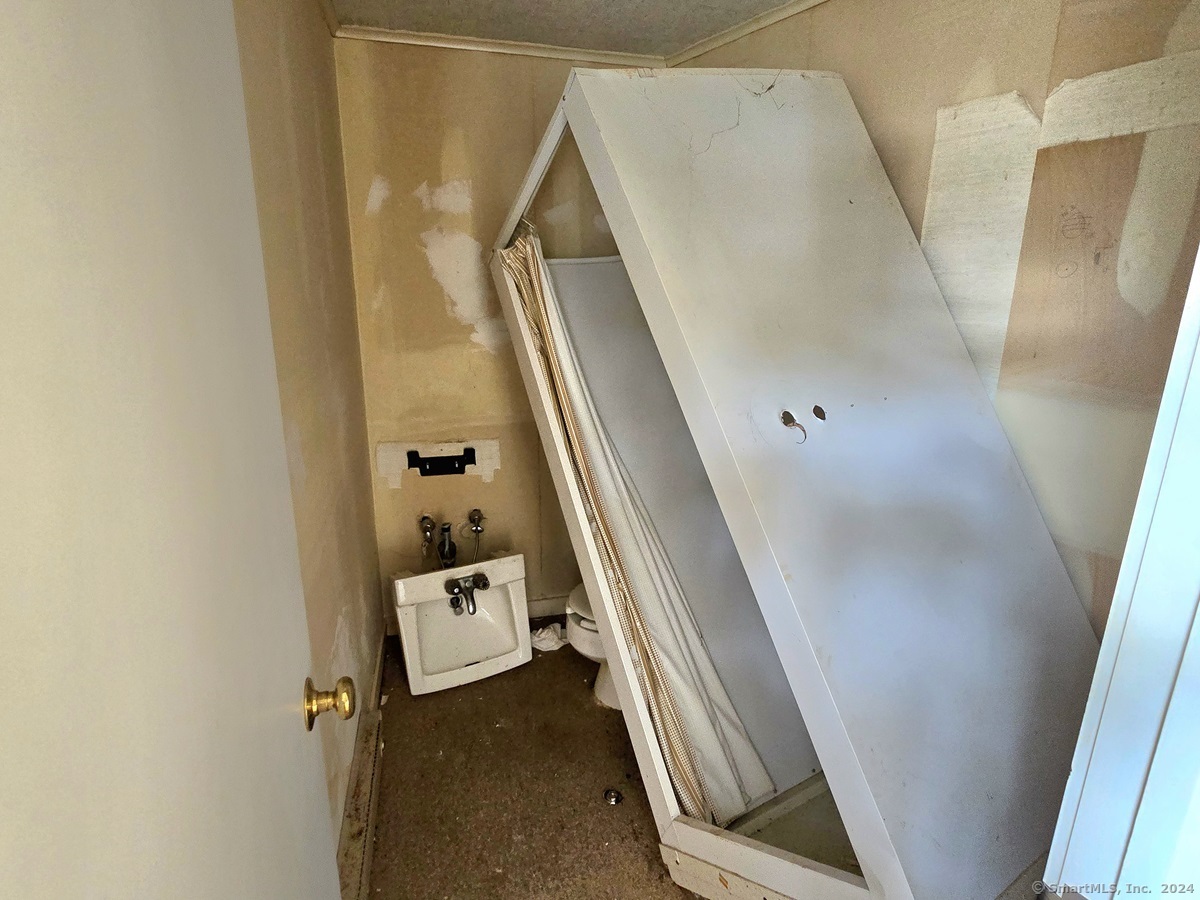 420 Long Hill Road Property Photo 31