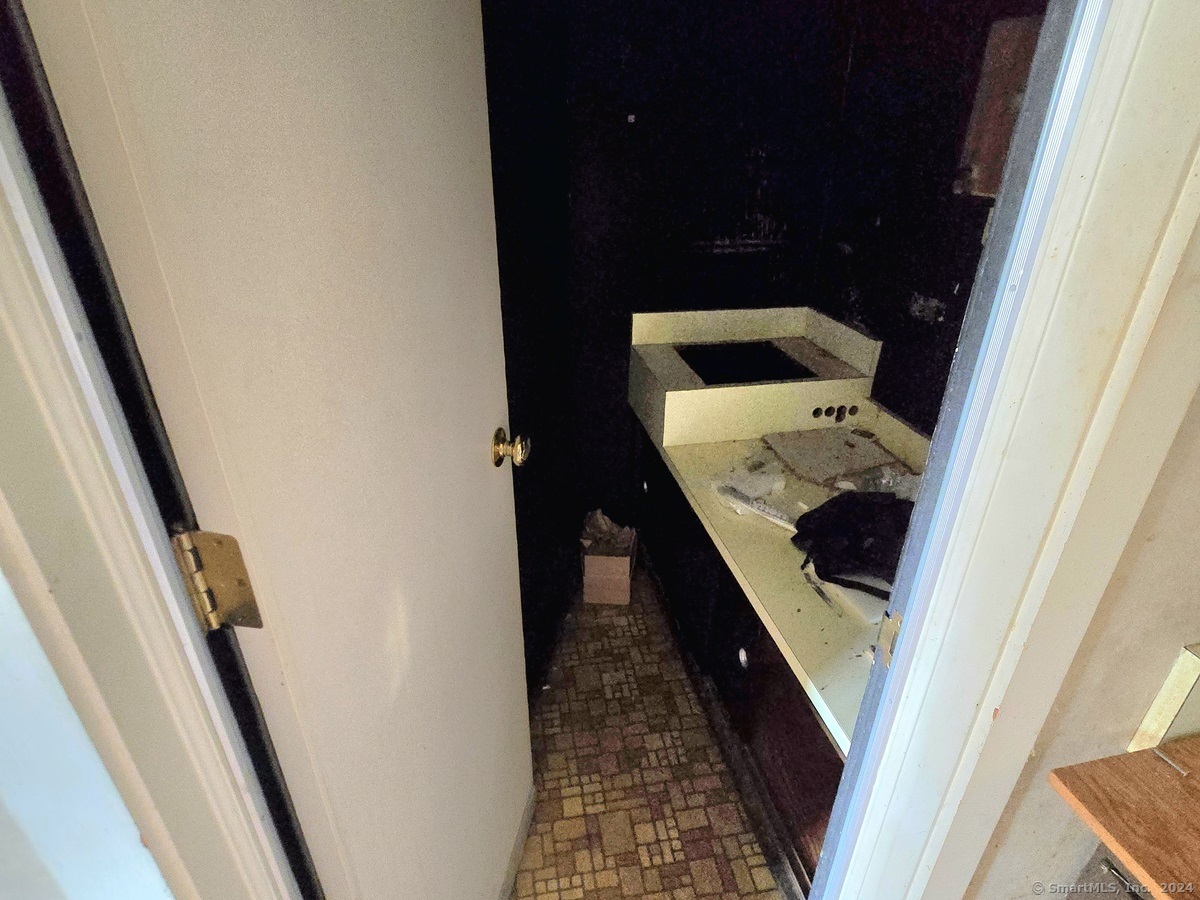 420 Long Hill Road Property Photo 32
