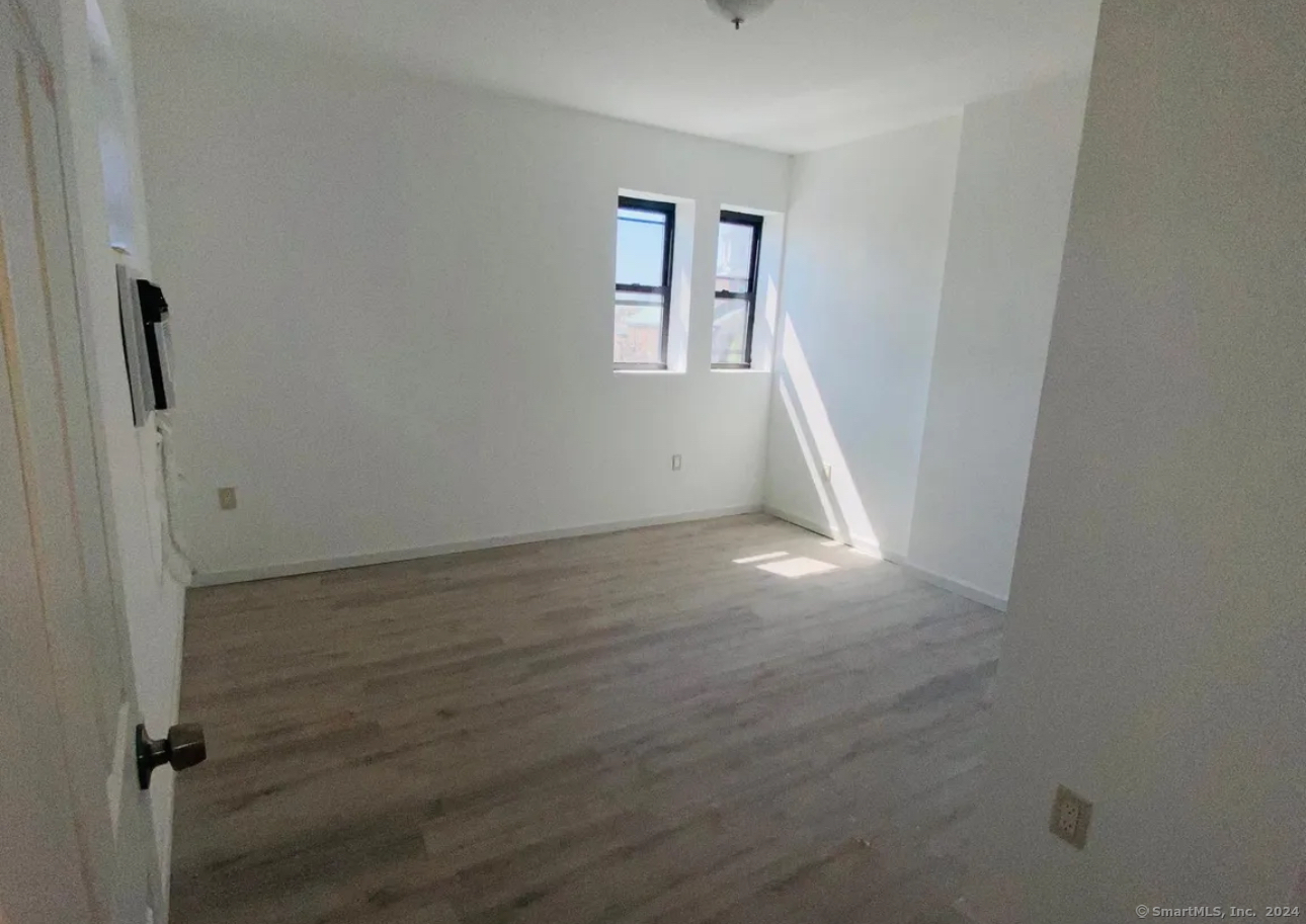 677 Fairfield Avenue Property Photo 1