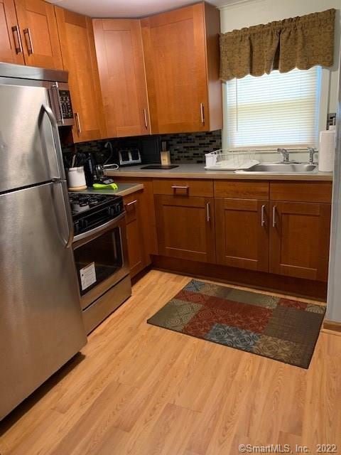 172 College Place Property Photo 4