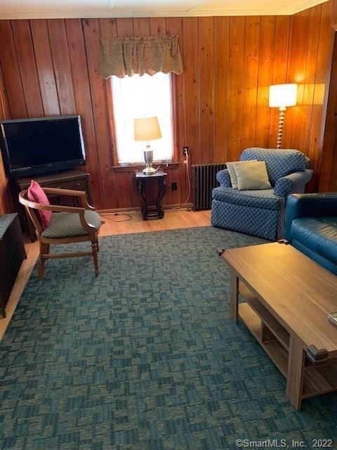 172 College Place Property Photo 6