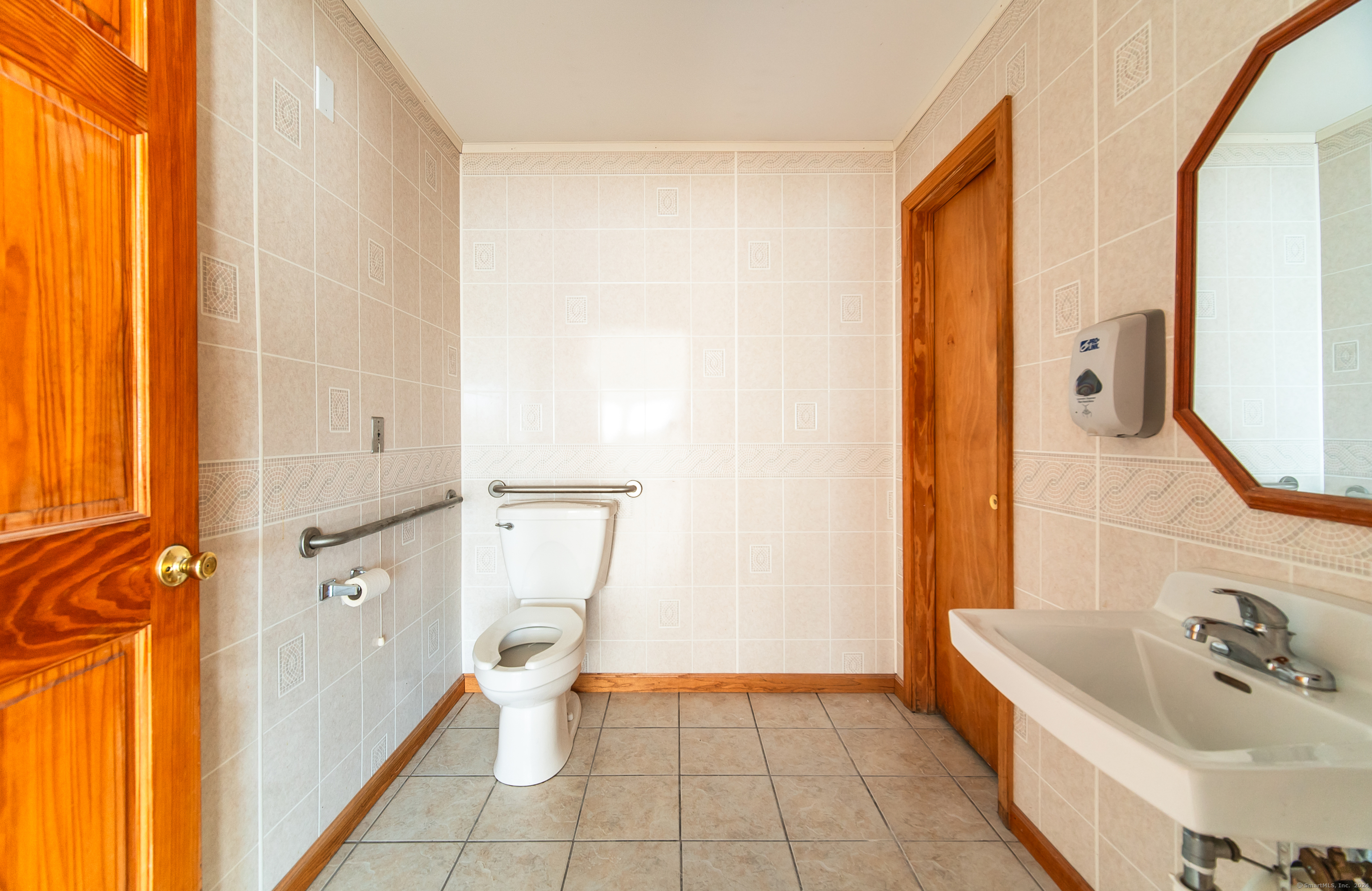 110 Coe Avenue Property Photo 10