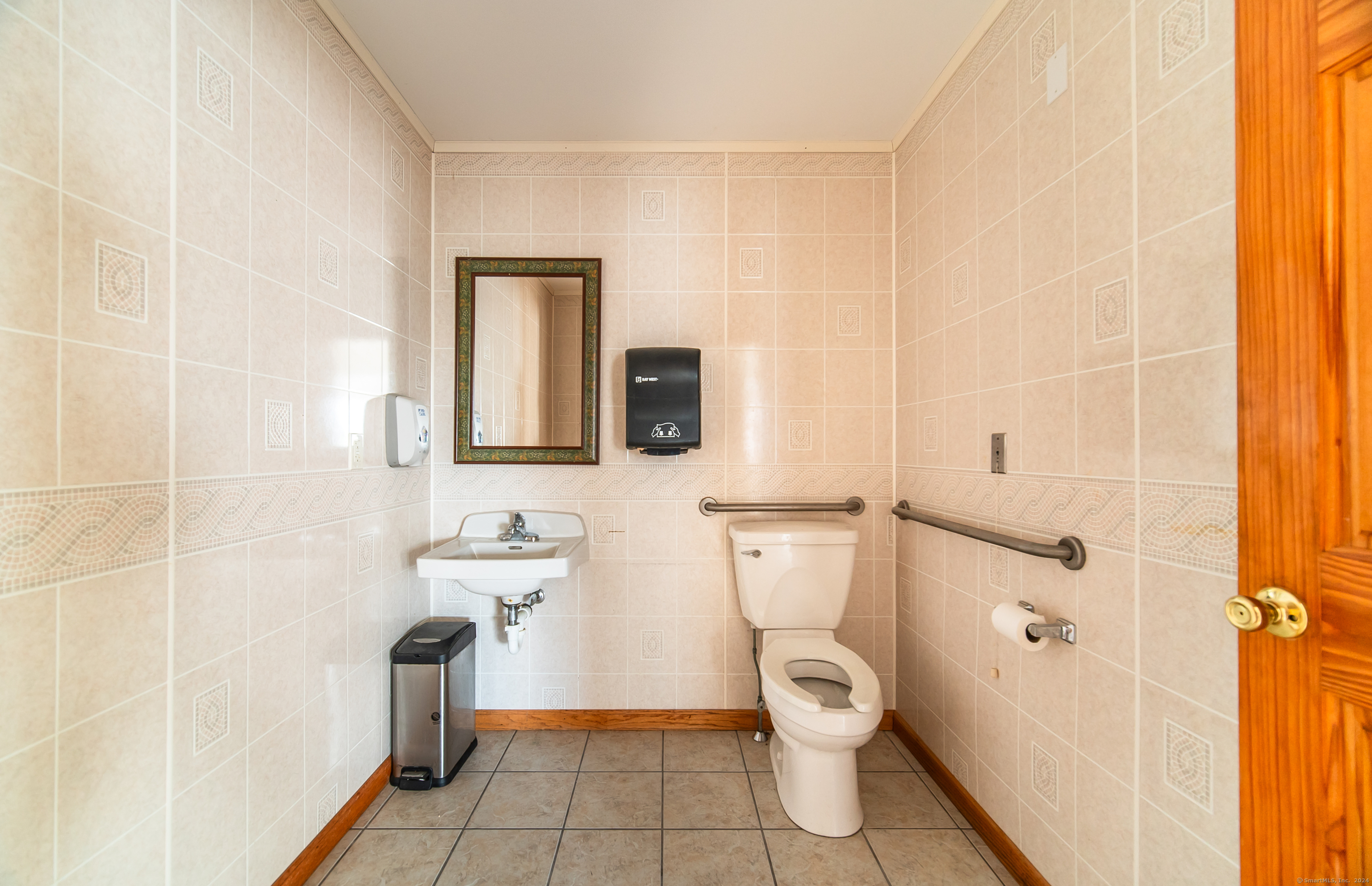 110 Coe Avenue Property Photo 11