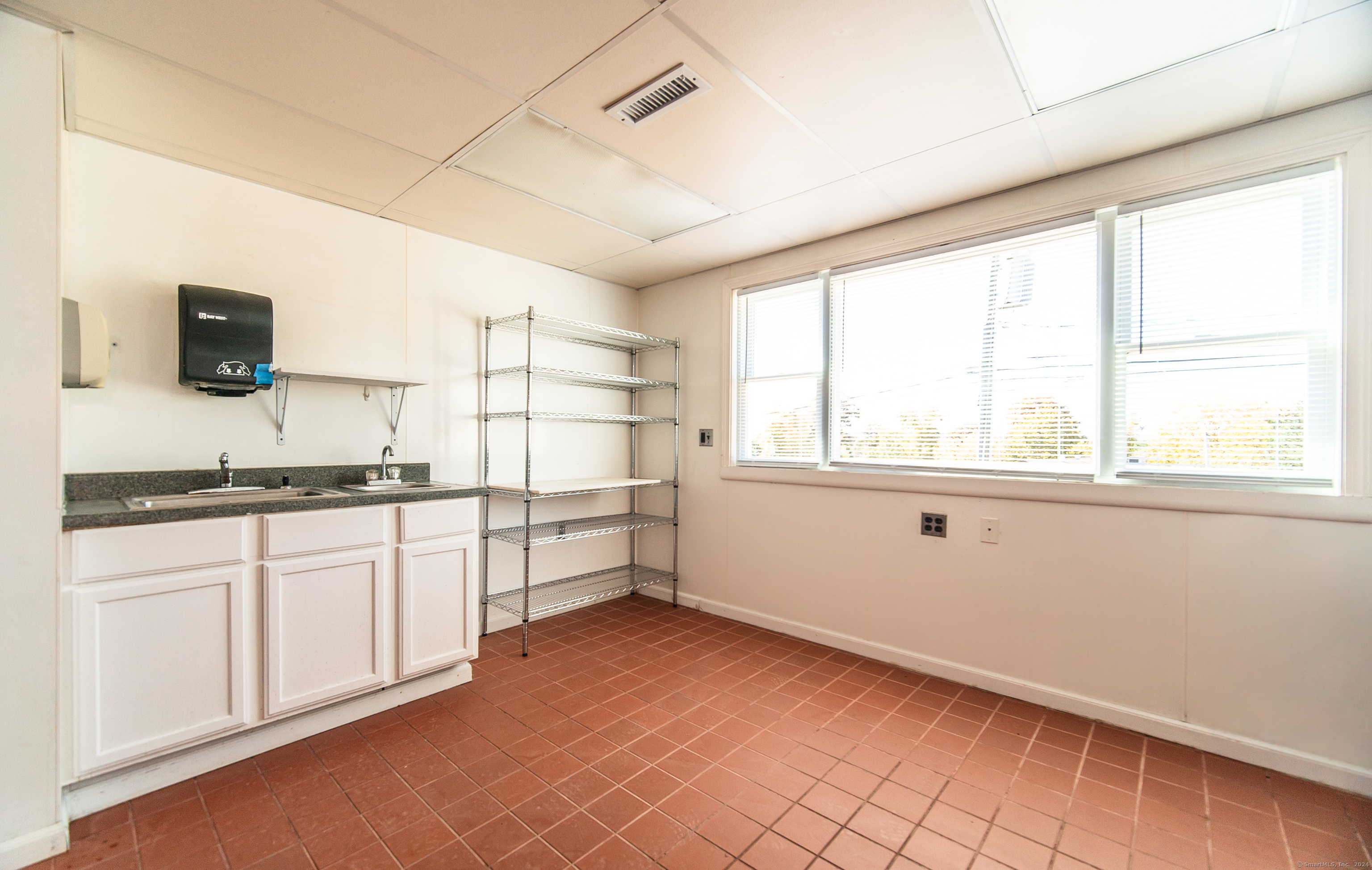 110 Coe Avenue Property Photo 12