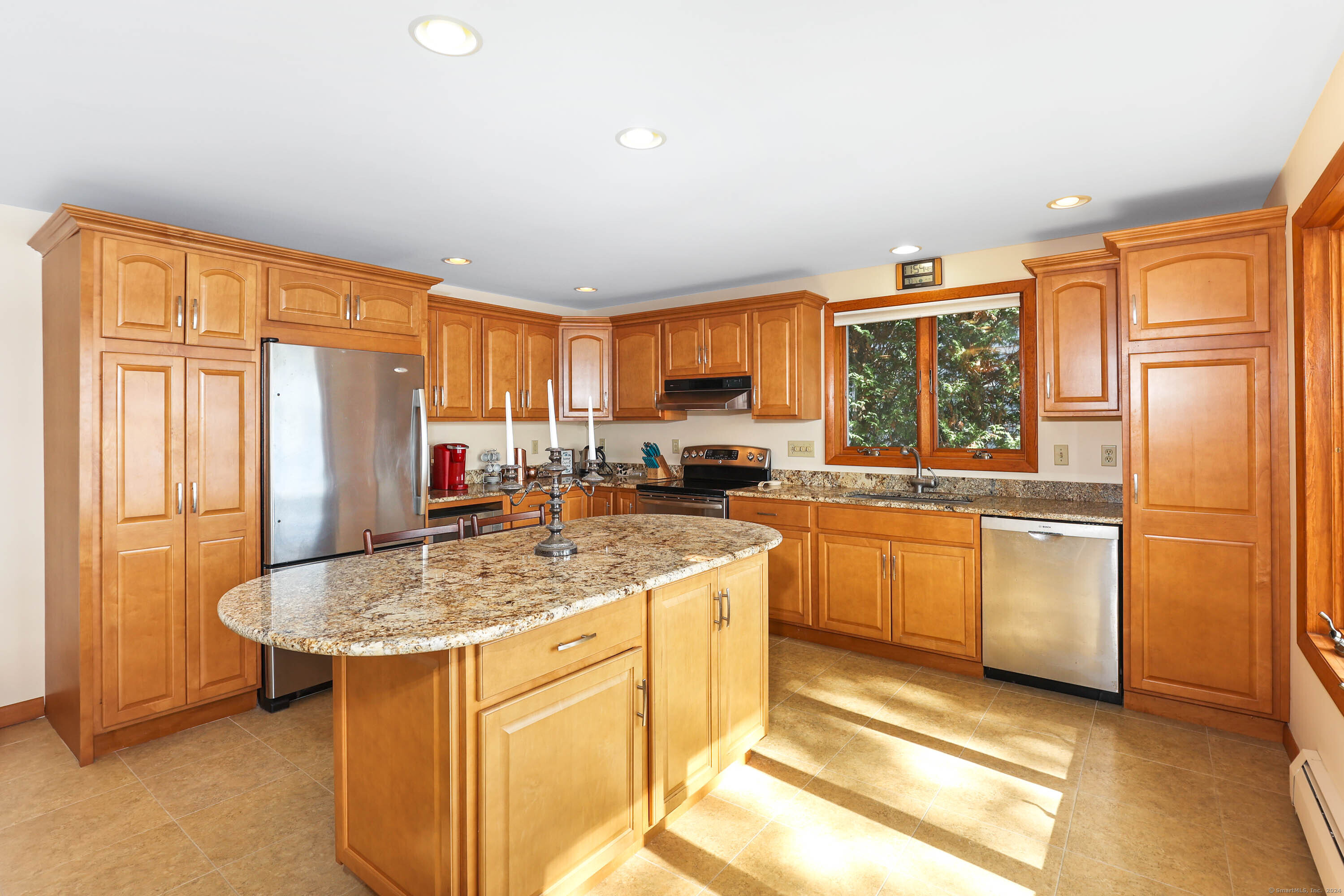 199 Pine Hollow Road Property Photo 8