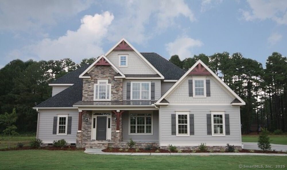 10 Metacomet Lane Property Photo 1