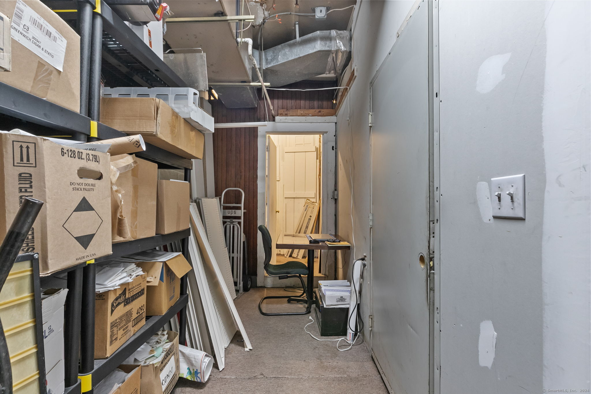 91 Railroad Avenue Property Photo 18