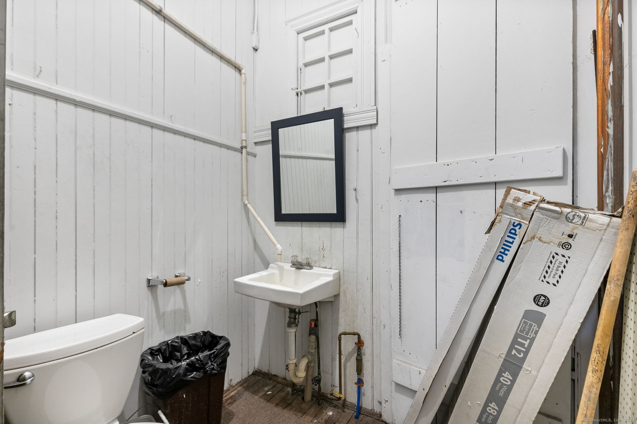 91 Railroad Avenue Property Photo 19