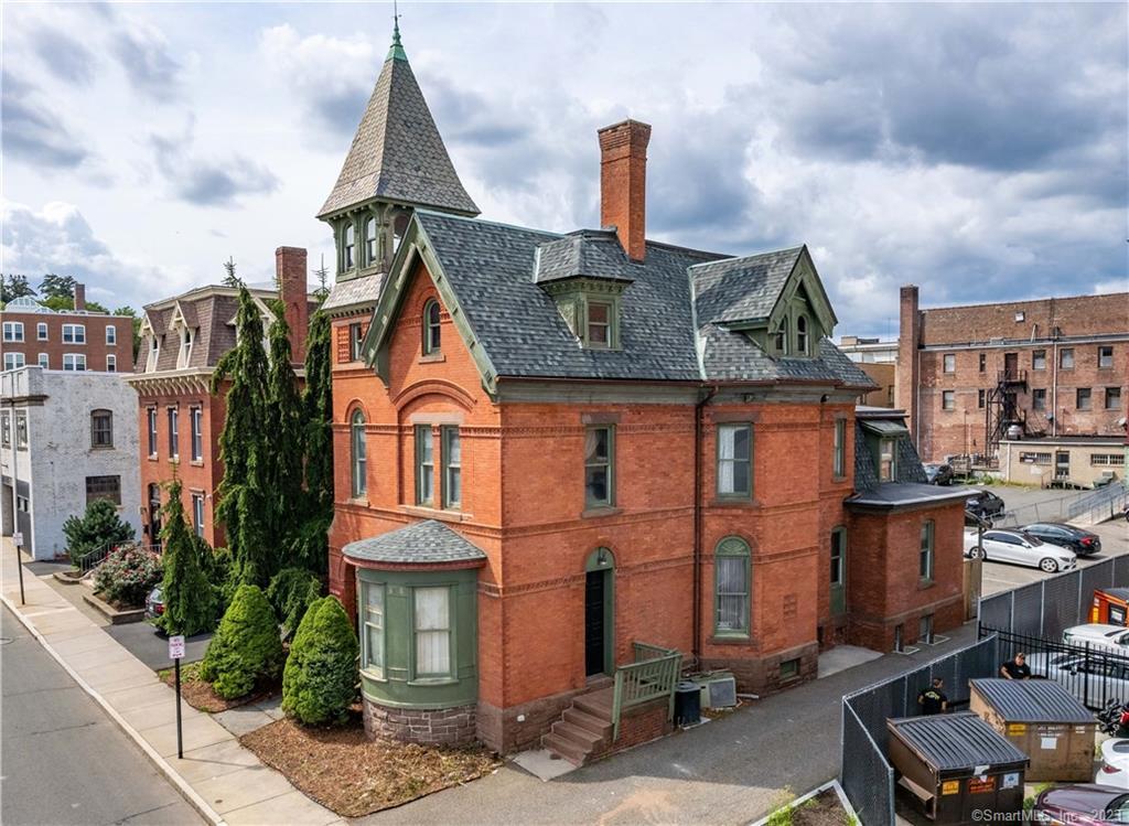 25 Court Street Property Photo 1