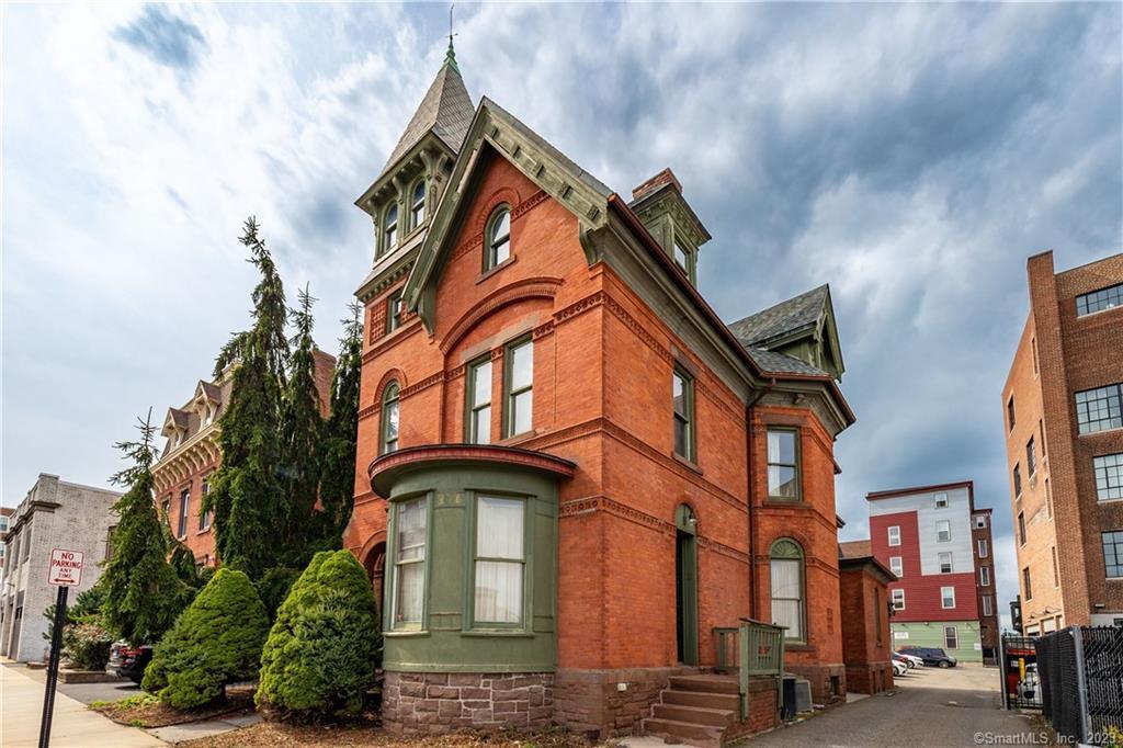 25 Court Street Property Photo 2