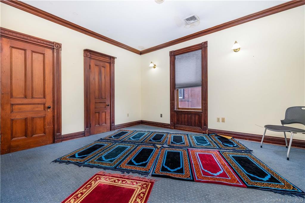 25 Court Street Property Photo 16