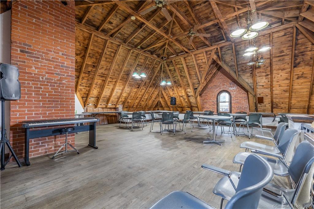25 Court Street Property Photo 28