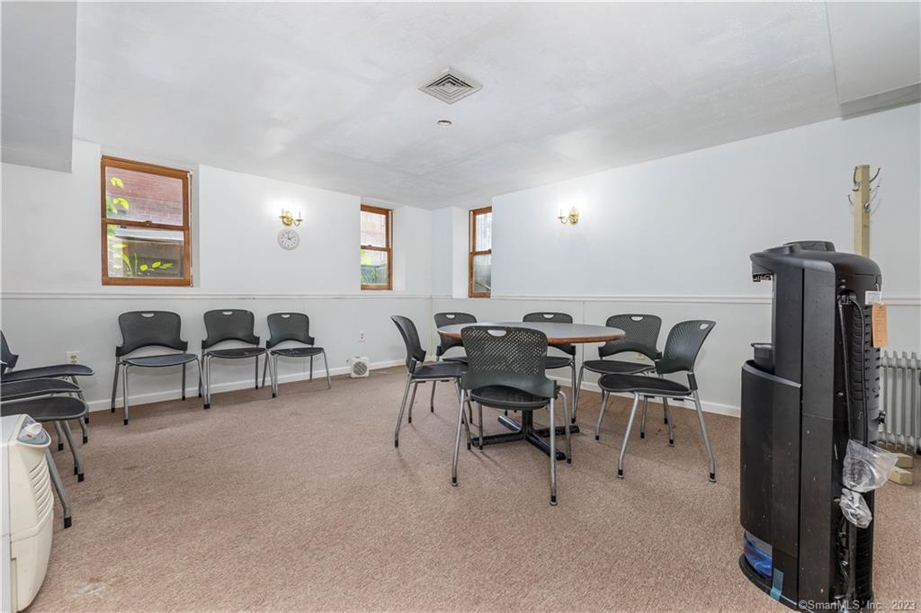 25 Court Street Property Photo 33