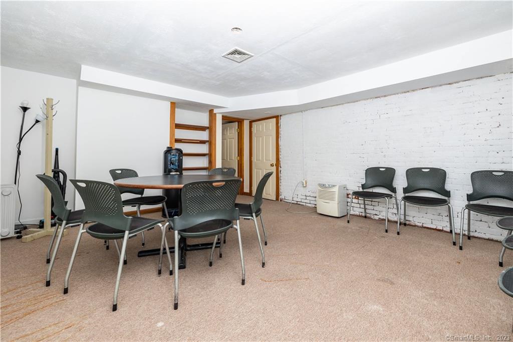 25 Court Street Property Photo 34