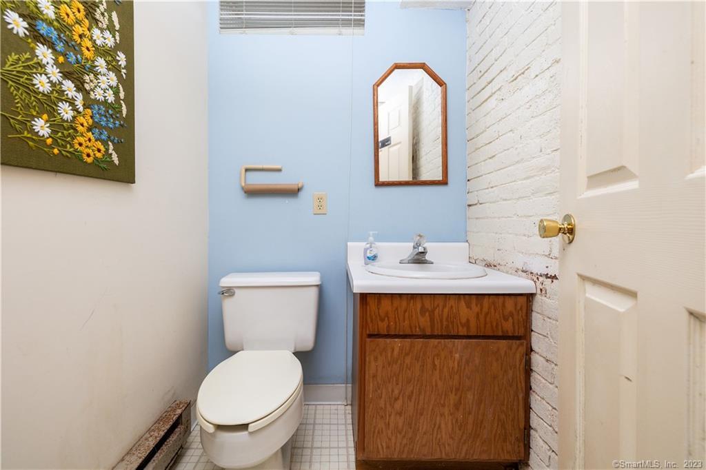 25 Court Street Property Photo 36