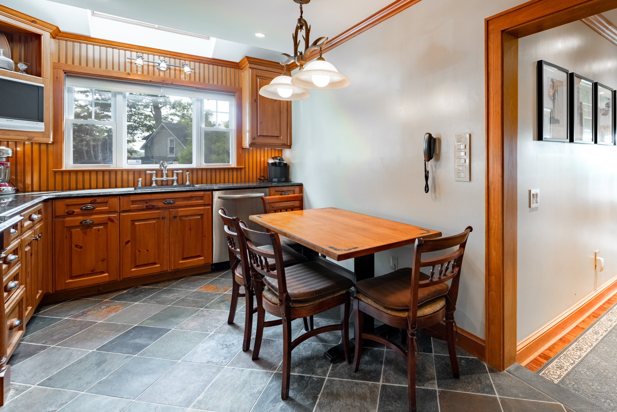 119 Wakefield West Boulevard Property Photo 8