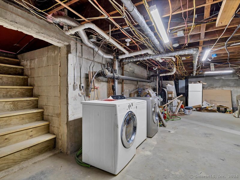 725 Boston Post Road Property Photo 19