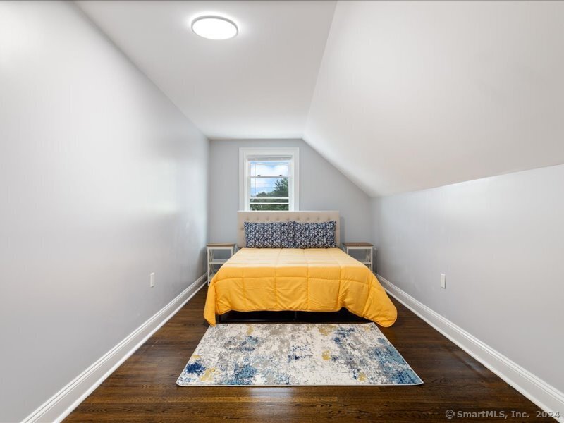 725 Boston Post Road Property Photo 35