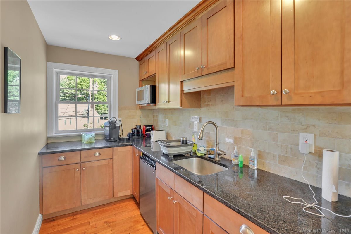 897 Main South Street Property Photo 14