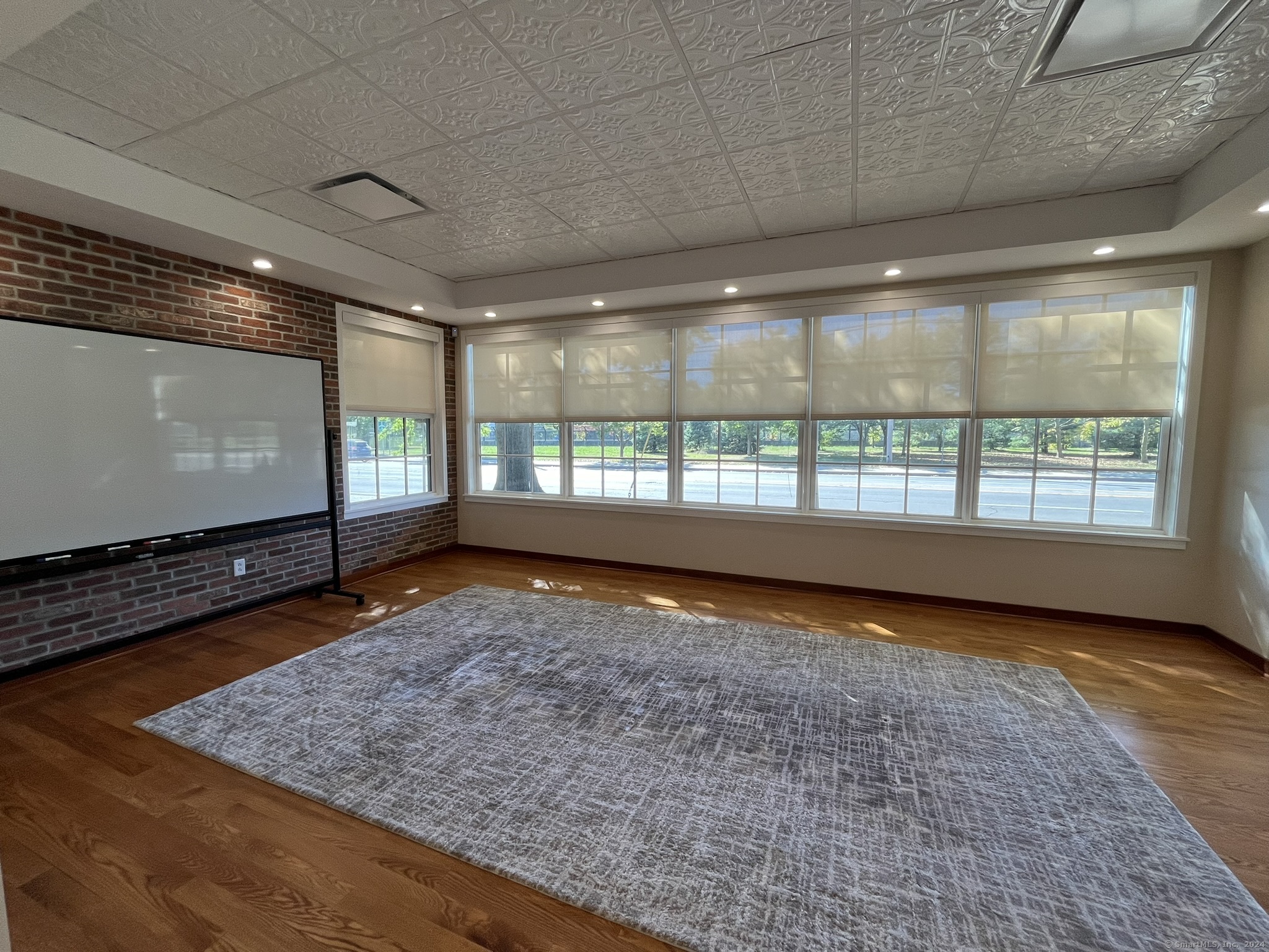 442 Forbes Avenue Property Photo 17