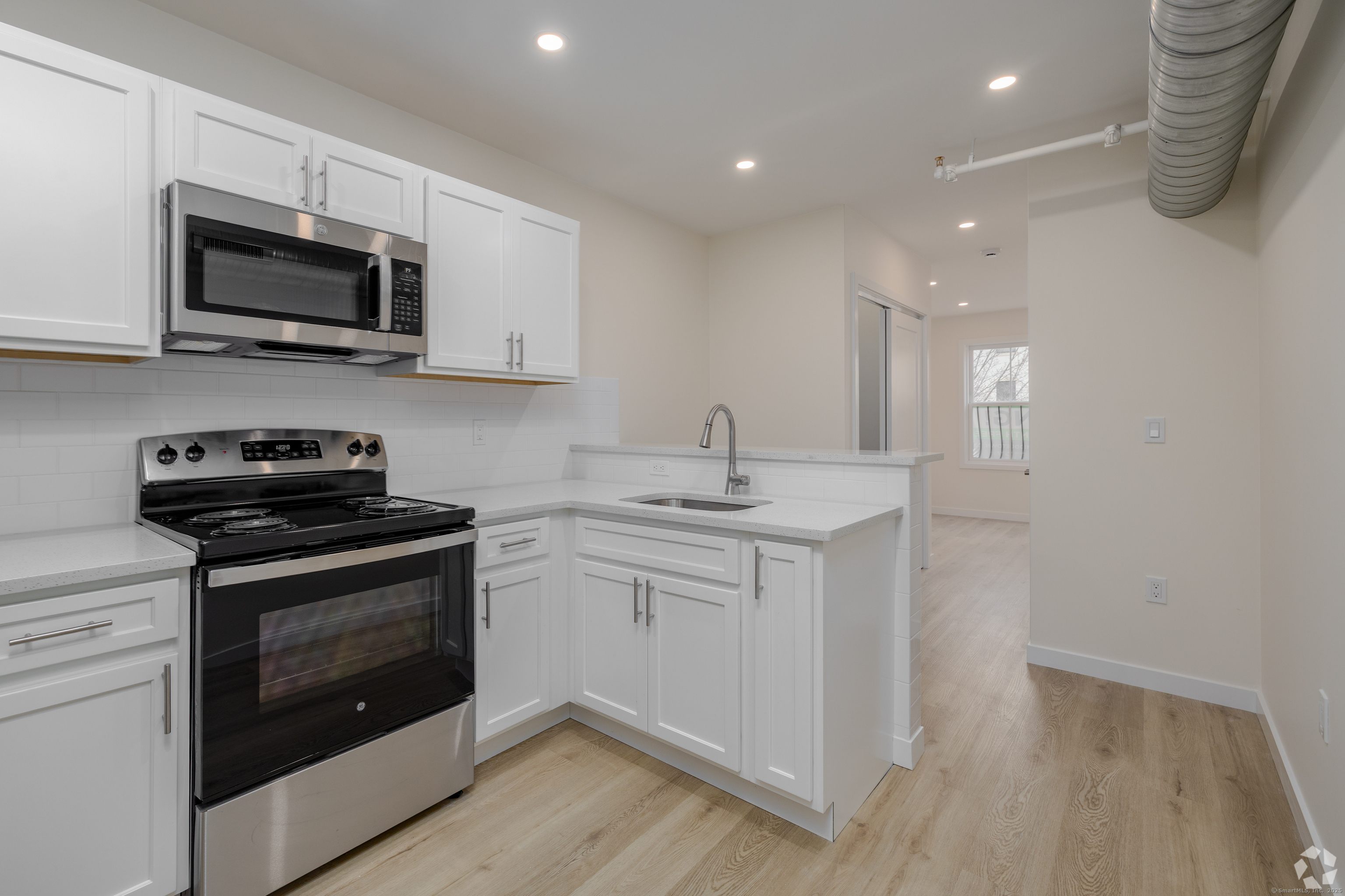 584 Main H Street Property Photo 1