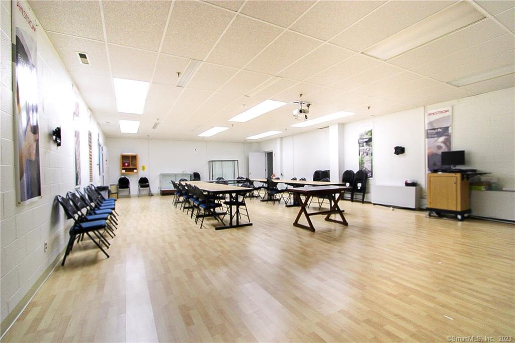 2 Elm Street Property Photo 18