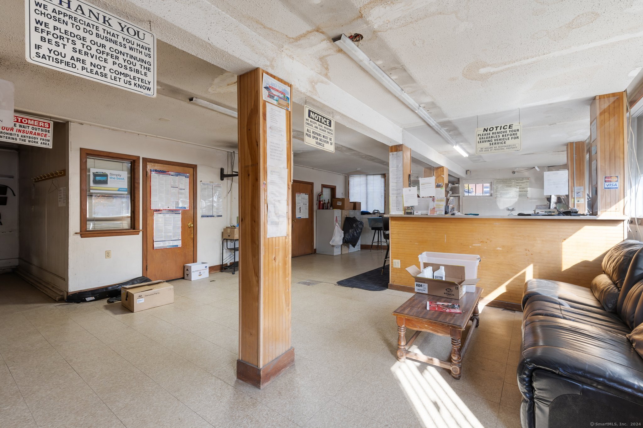 709 Windsor Street Property Photo 10