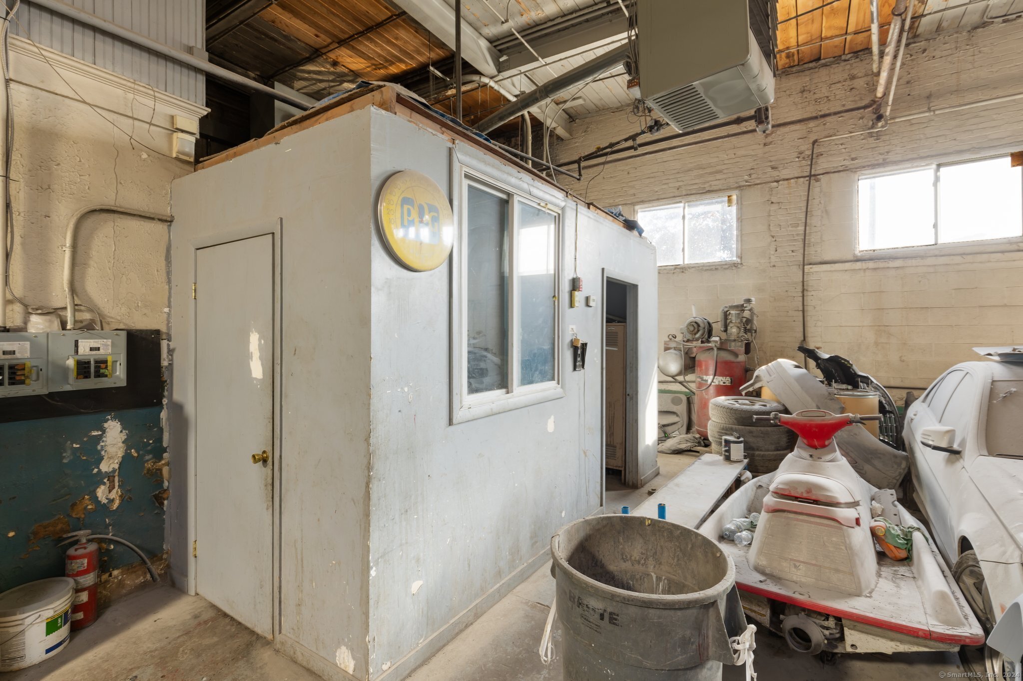 709 Windsor Street Property Photo 15