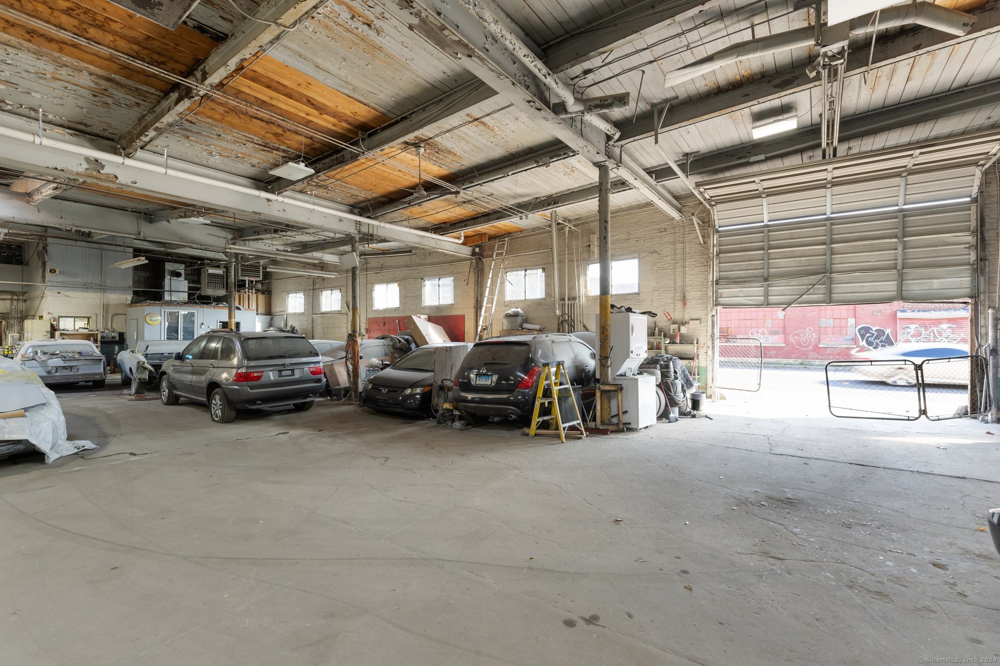 709 Windsor Street Property Photo 16