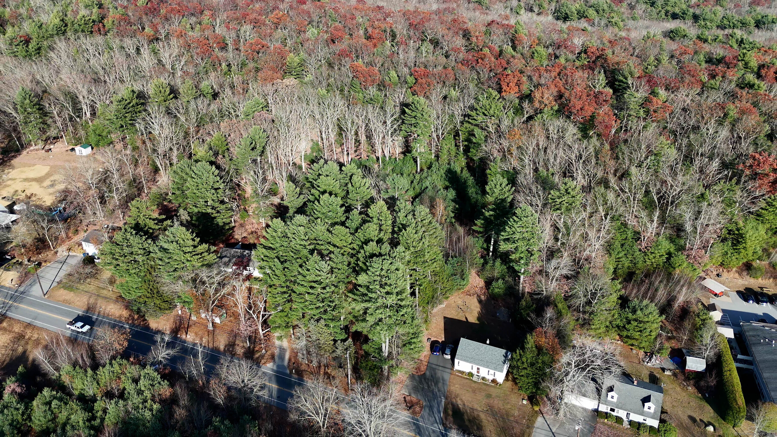 44 Putnam Pike Property Photo 6