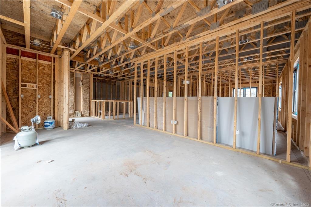 219 Addison 102 Road Property Photo 29
