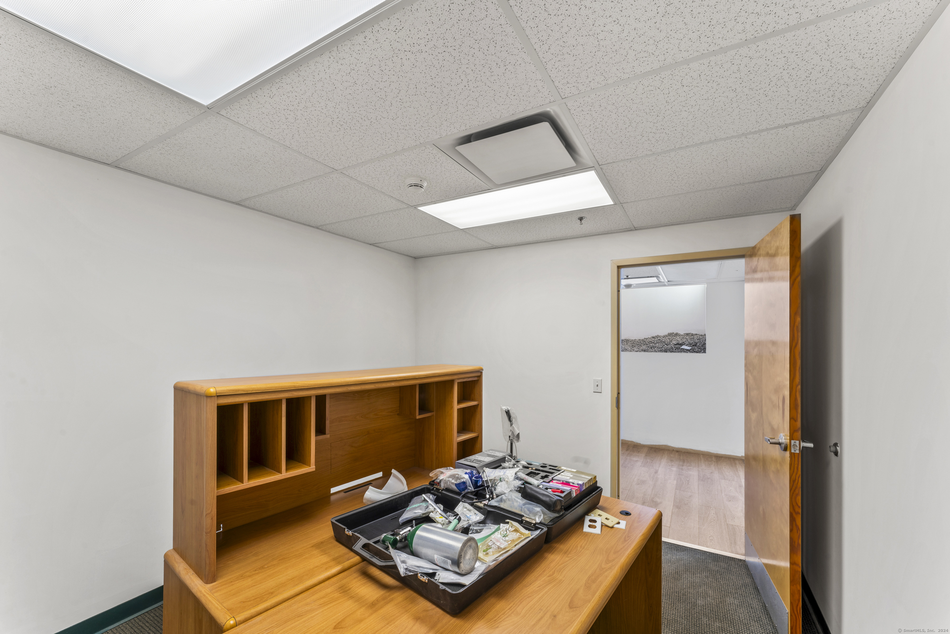 216 Crown Ll Street Property Photo 8