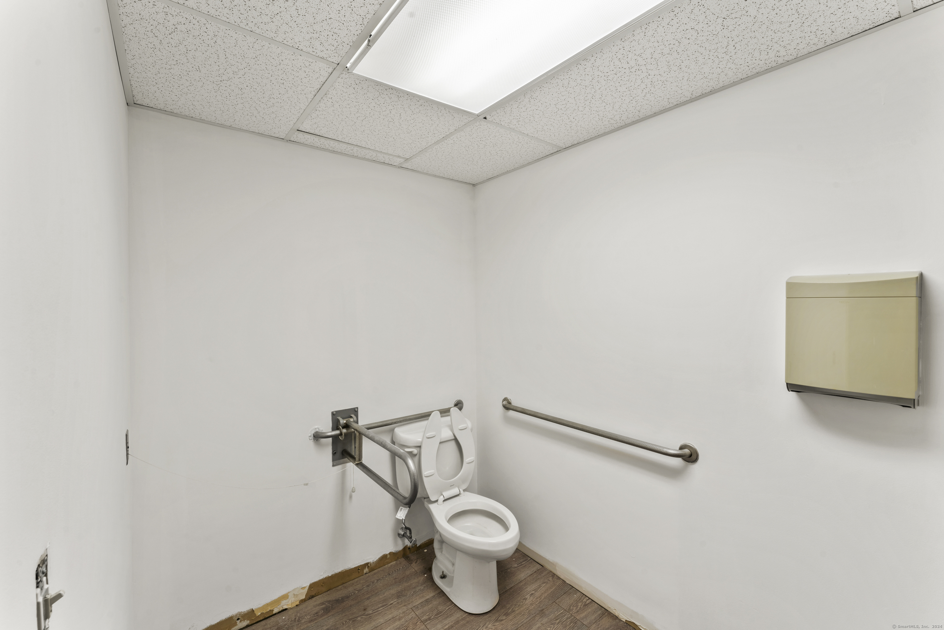 216 Crown Ll Street Property Photo 16