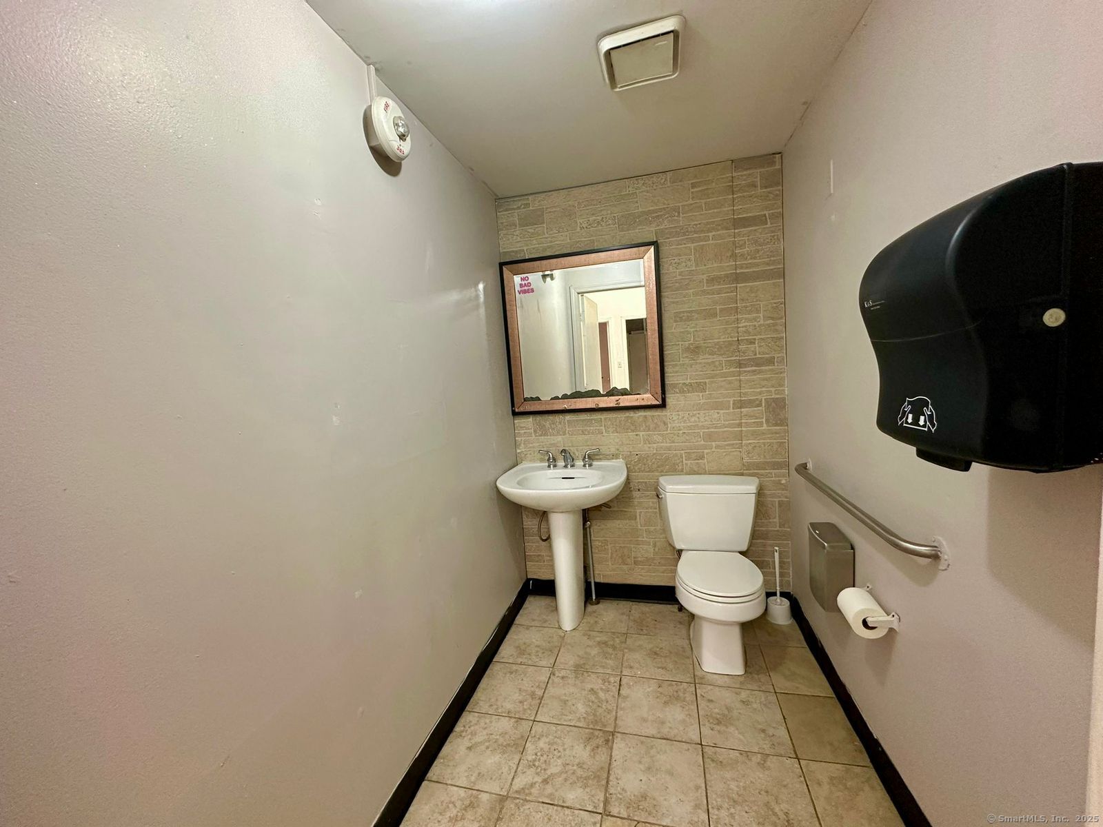 250 North St Property Photo 6