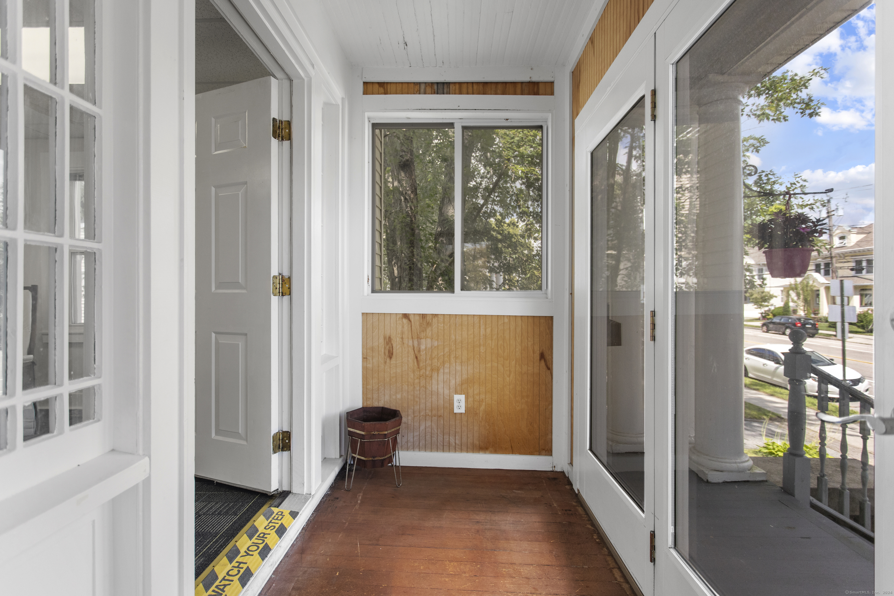 341 Montauk Avenue Property Photo 8