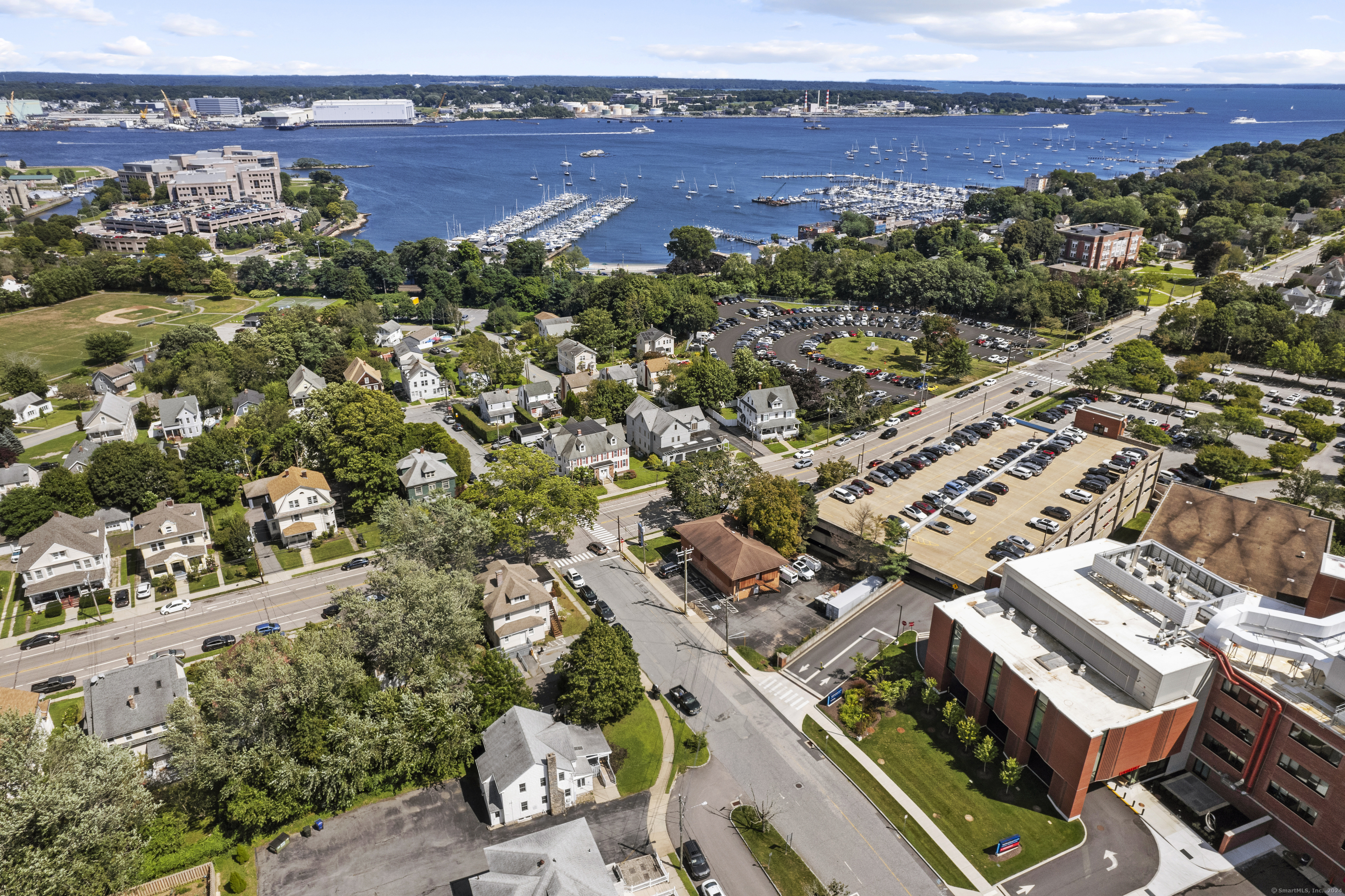 341 Montauk Avenue Property Photo 19